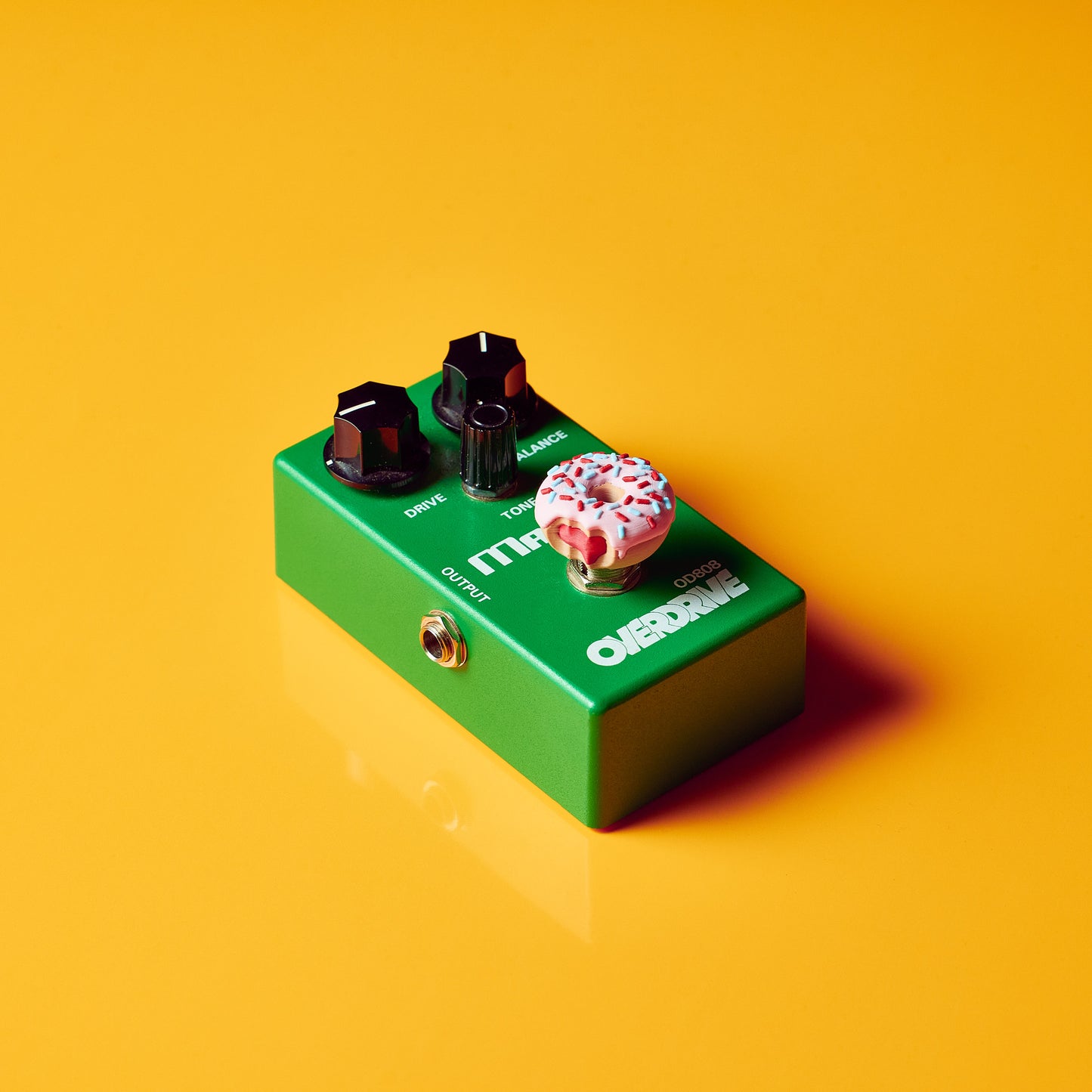 Donut effects pedal switch button