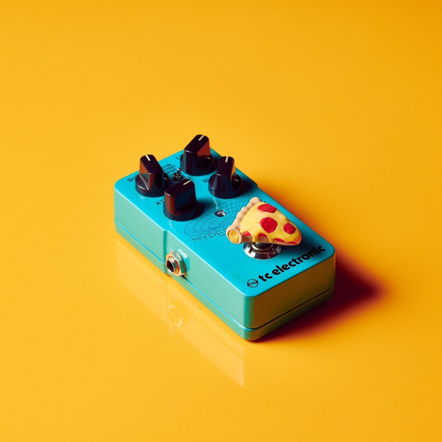 Pizza effects pedal switch button