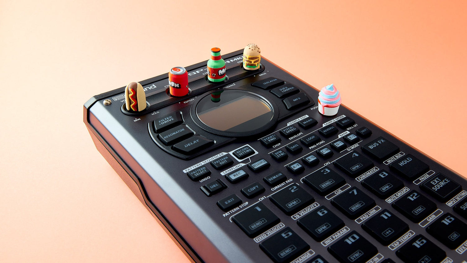 Mr.MojoFx custom knob caps with screw-fit system munchies full collection installed on a Roland Sp 404 mkII Sampler