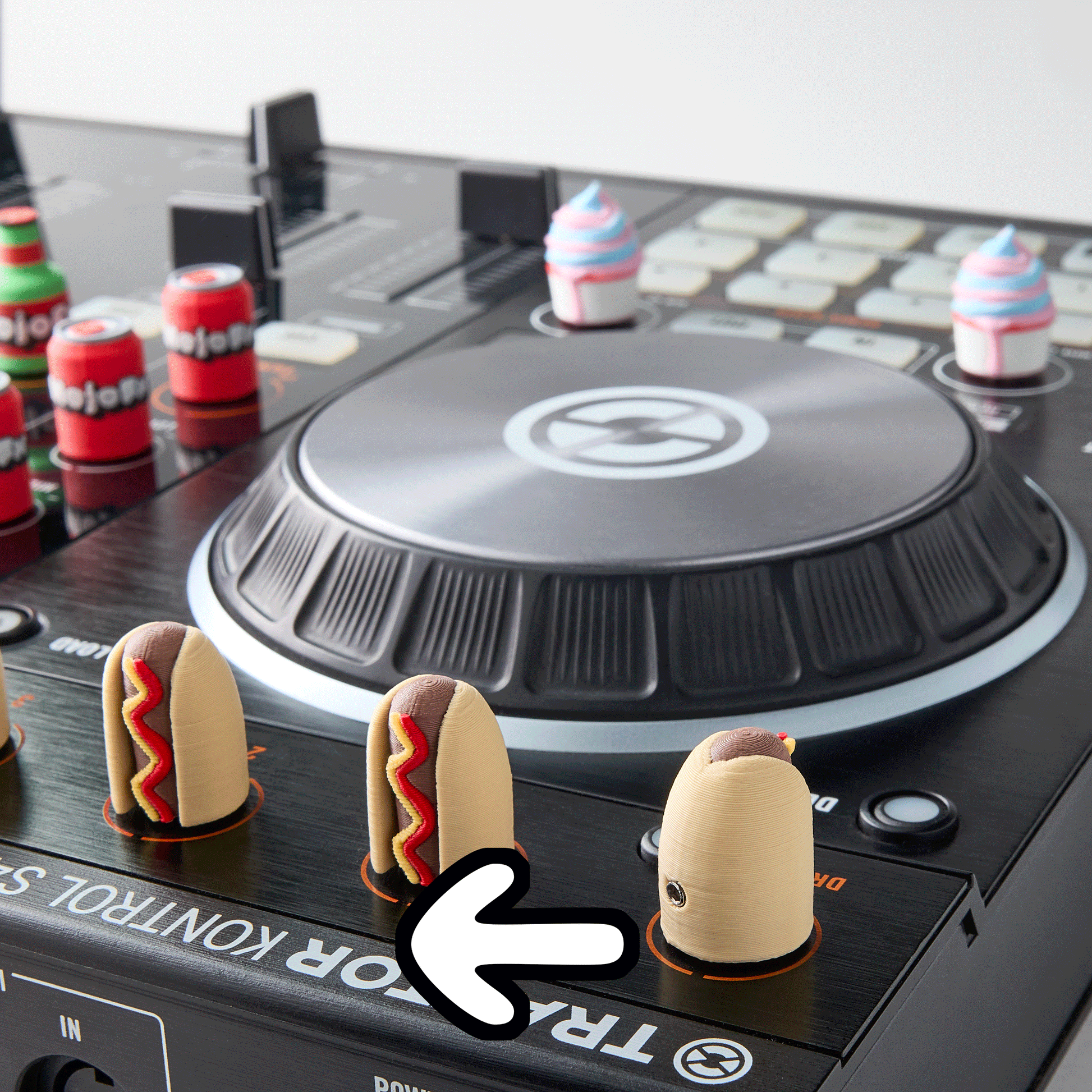 Hot Dog Knob Cap — twist and turning pointer animation of custom hot dog Munchies knob cap on a Traktor Kontrol S4 DJ controller