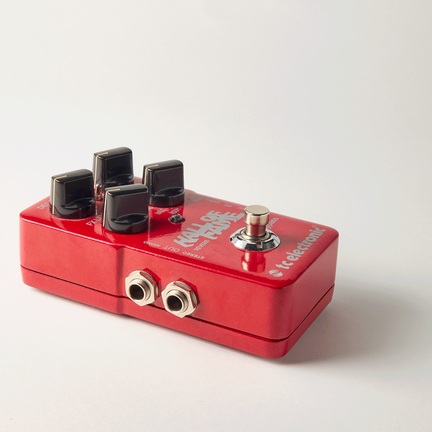 ukebox Topper close up detail showing colourful retro jukebox design mounted on TC Electronic Hall of Fame reverb guitar effects pedal footswitch